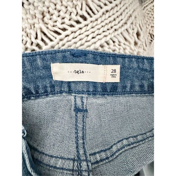 Francesca’s Jean shorts - Picture 3 of 9